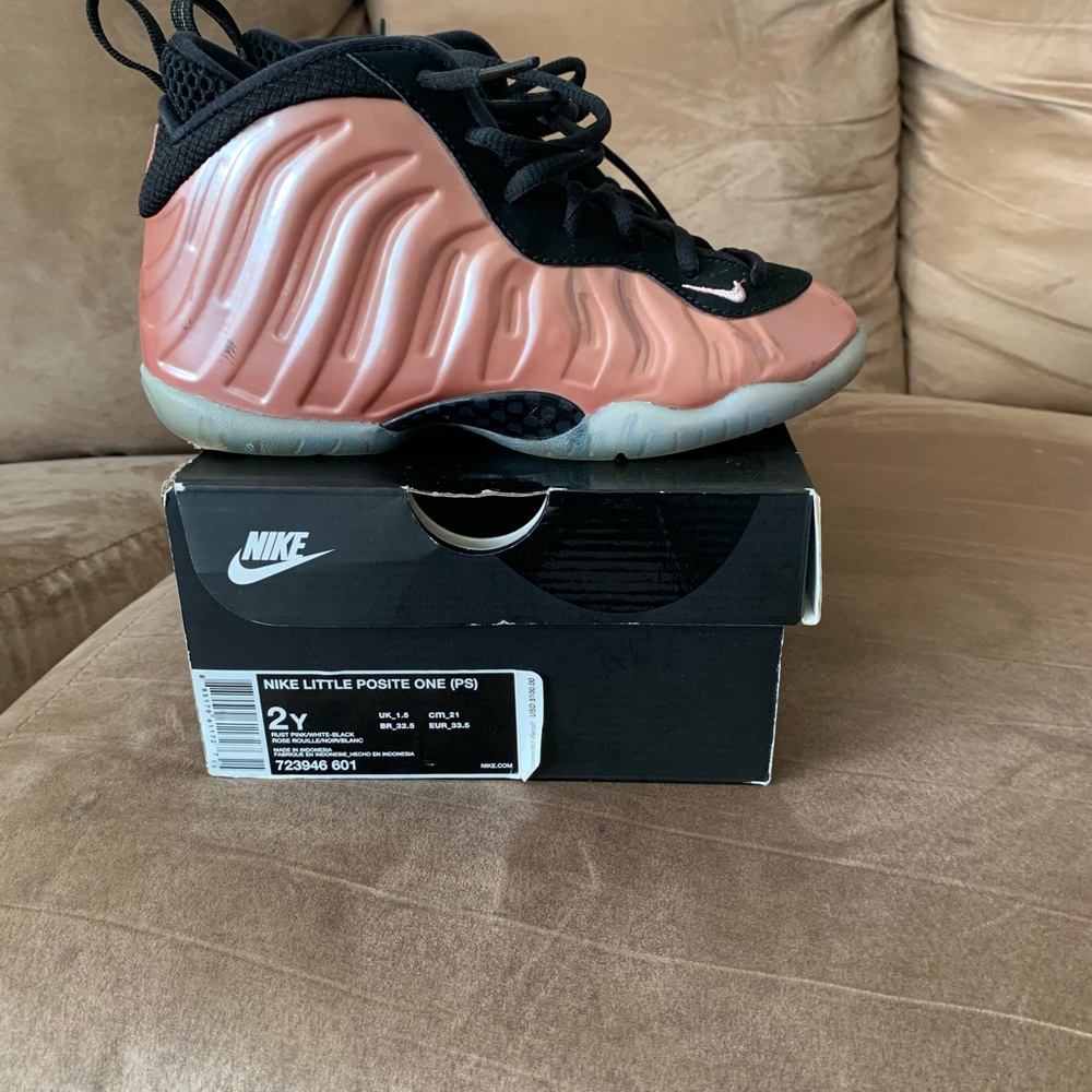 Girls foam posite size 2